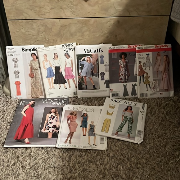 56 Sewing Patterns - Picture 4 of 4